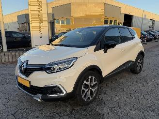 krockskadad bil auto Renault Captur 1.2 TCe Intens 2018/3