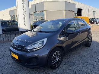 Schadeauto Kia Rio 1.2 CVVT Comfort Pack 2013/7