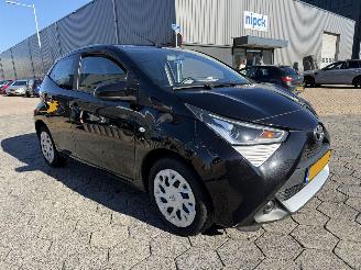 Toyota Aygo 1.0 VVT-i x-play picture 3