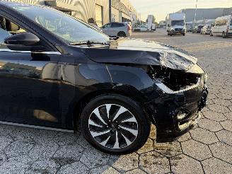 Ford Focus Wagon 1.0 EcoBoost Hybrid Titanium Style picture 4