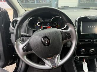 Renault Clio Estate 0.9 TCe Night&Day picture 16