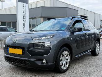 Vaurioauto  passenger cars Citroën C4 cactus 1.2 PureTech Business 2015/10