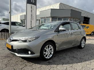 krockskadad bil auto Toyota Auris 1.2T Aspiration Limited 2016/8