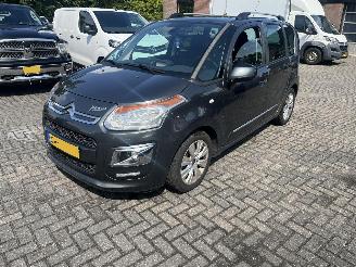 skadebil auto Citroën C3 picasso 1.6 EXCULIEVE EDITION.  PANODAK !! 2014/9