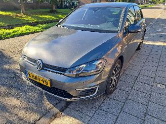Schadeauto Volkswagen Golf golf e automaat 2020/1