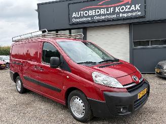 Schade bestelwagen Toyota Proace 1.6 D L2H1 LANG ASPIRATION AIRCO 3-pers. 2016/2