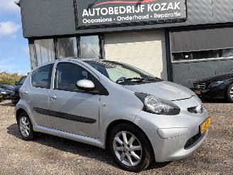okazja samochody osobowe Toyota Aygo 1.0-12V AUTOMAAT NIEUWE APK 2007/9