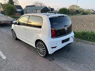 Volkswagen Up! 1.0-12V High-Up R-line picture 4