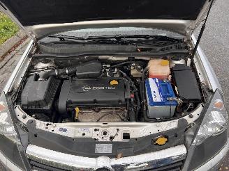 Opel Astra 1.6-16V automaat picture 6