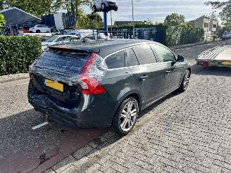 Volvo V-60 2.0 D4 Momentum picture 3