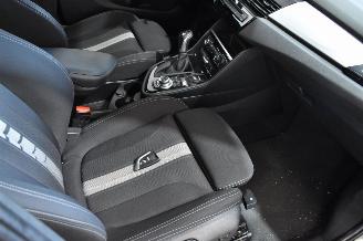 BMW 2-serie 218i Essential picture 10