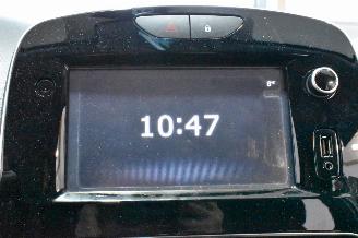 Renault Clio 0.9 TCe Limited picture 33