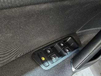 Volkswagen Golf 1.0 TSI Comfortline picture 25