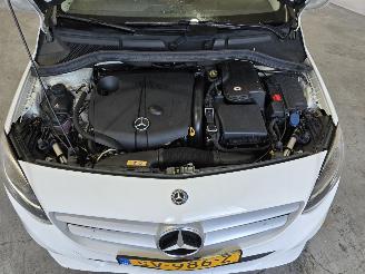 Mercedes B-klasse 220D Ambition picture 16