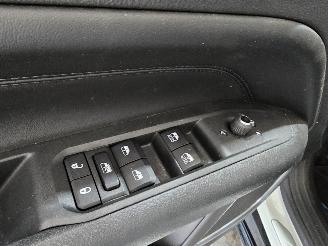 Jeep Compass 4xe 240 Hybrid Summit picture 30