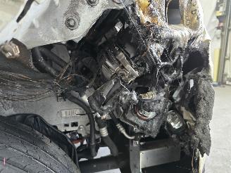 Jeep Compass 4xe 240 Hybrid Summit picture 13