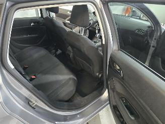 Peugeot 308 SW 1.2 PureT.Blue L. Ex picture 16
