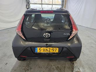 Toyota Aygo 1.0 VVT-i x-play picture 6