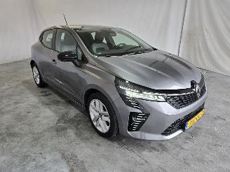 krockskadad bil auto Renault Clio E-TECH HYBRID 2025/10