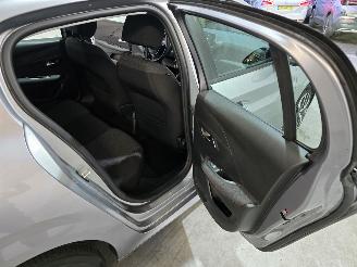 Peugeot 208 1.2 PureTech 75 Style picture 15