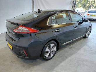 Hyundai Ioniq Premium EV picture 4