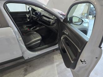 Jeep Avenger Longitude 54 kWh picture 18