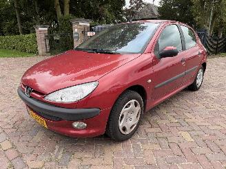 skadebil auto Peugeot 206 1.4 Gentry 2002/3