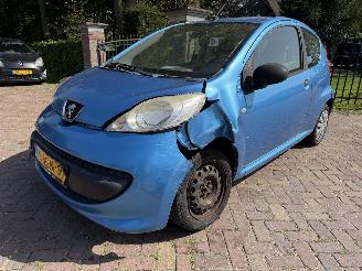  Peugeot 107 1.0-12V XR 2006/4