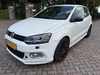 Damaged car Volkswagen Polo 1.2 TSI Highline 2011/1