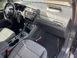 Volkswagen Touran 1.2tsi clima/navi/pdc v+a picture 6