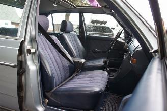 Mercedes 200-300D 300D W123 Schuifdak Radio Trekhaak 65KW picture 10