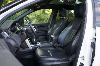 Land Rover Discovery Sport 2.0 eD4 HSE Airco Navi Pano Stuurverwarming 110KW Euro 6 picture 9