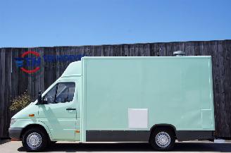 Schadeauto Mercedes Sprinter 308 CDi Verkoopsauto voor Hamburgers Frituur Bakplaat Vriezer 2001/7