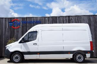 Schadeauto Mercedes Sprinter 314 CDi L2H2 Airco Navi Cruise 360° Apple Carplay 105KW Euro 6 2021/5