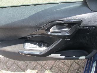 Peugeot 208 1.2 Pure T Urban Soul 1E Eig picture 17