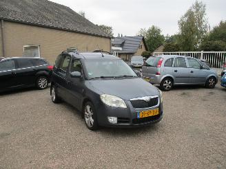 Unfallwagen Skoda Roomster 1.6-16V Comfort 2007/8