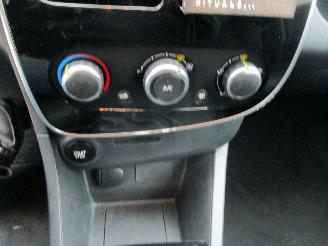 Renault Clio 0.9 Tce Iconic picture 27