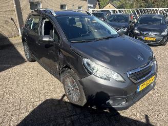 Schadeauto Peugeot 2008 1.2 PureTech Active REST BPM €300,-!!! 2016/3