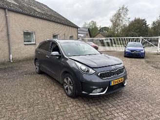 krockskadad bil auto Kia Niro 1.6 GDi H. BusinessL AUT REST BPM €300,-!!! 2018/11