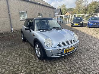 skadebil auto Mini Cooper 1.6 Cooper Chili 2005/6