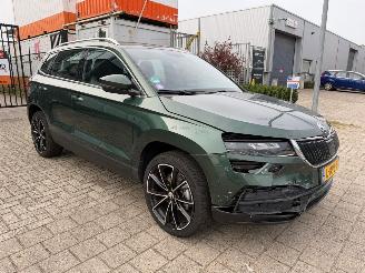 skadebil auto Skoda Karoq 1.0 TSI Business Edition Plus 2021/6