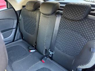 Renault Captur 0.9 TCe Intens picture 16