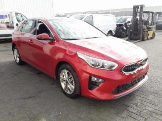 Kia Cee d Ceed (CDB5/CDBB), Hatchback 5-drs, 2018 1.0i T-GDi 12V picture 2