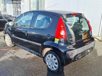 Peugeot 107 107, Hatchback, 2005 / 2014 1.0 12V picture 4