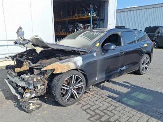 Auto da rottamare Volvo V-60 V60 II (ZW), Combi, 2018 2.0 B4 16V Mild Hybrid 2022/3