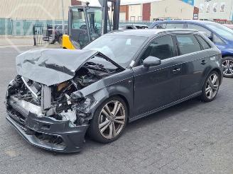 Uttjänta bilar auto Audi A3 A3 Sportback (8VA/8VF), Hatchback 5-drs, 2012 / 2020 2.0 TDI 16V 2013/10