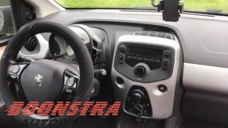 Peugeot 108 108, Hatchback, 2014 1.0 12V picture 11