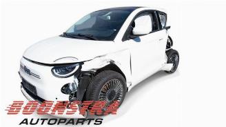 Salvage car Fiat 500 500e (332), Hatchback, 2020 42 kWh 3+1 2021