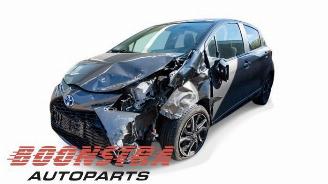 Salvage car Toyota Yaris Yaris III (P13), Hatchback, 2010 / 2020 1.5 16V Hybrid 2018/1