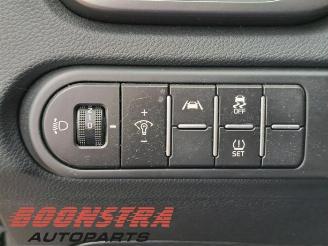 Kia Cee d Ceed Sportswagon (CDF), Combi 5-drs, 2018 1.0i T-GDi 12V 120 Eco-Dynamics+ picture 17